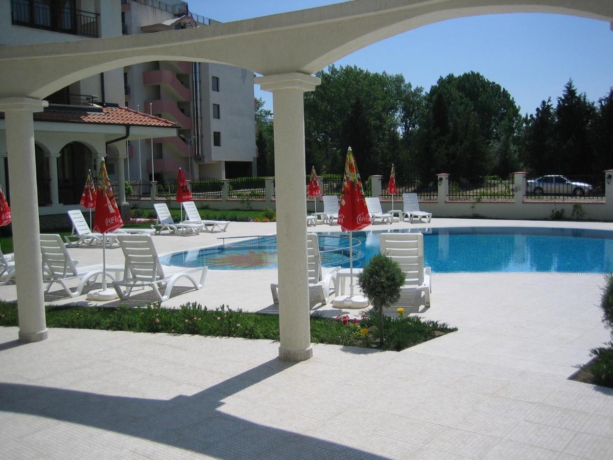 Chateau Del Mar Holiday Apartments Sunny Beach Exterior photo