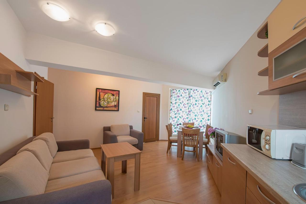 Chateau Del Mar Holiday Apartments Sunny Beach Exterior photo