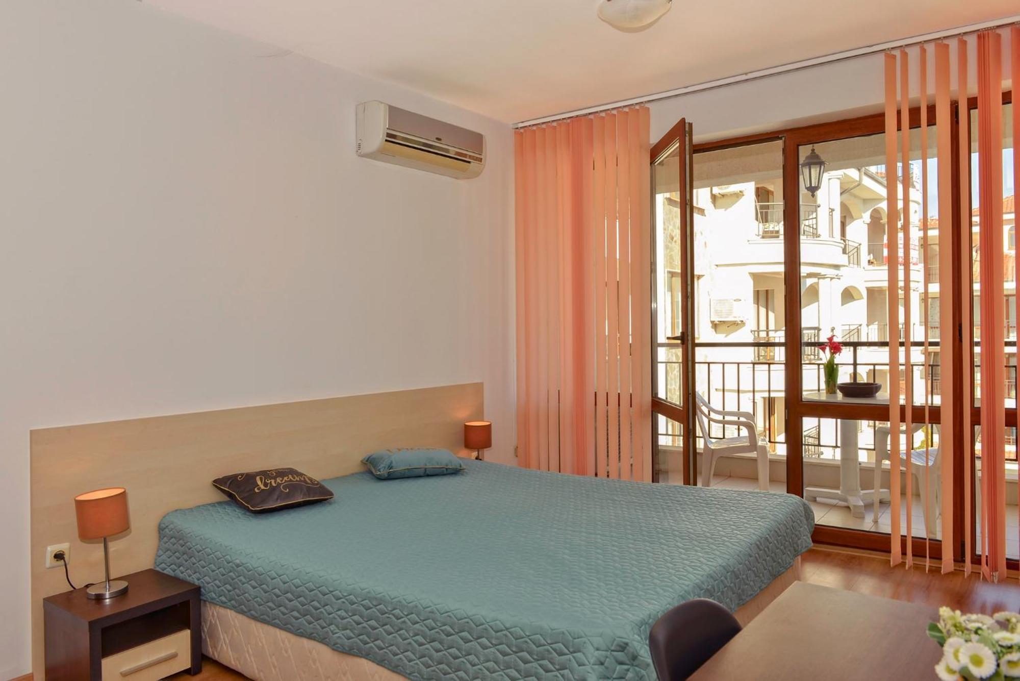 Chateau Del Mar Holiday Apartments Sunny Beach Exterior photo