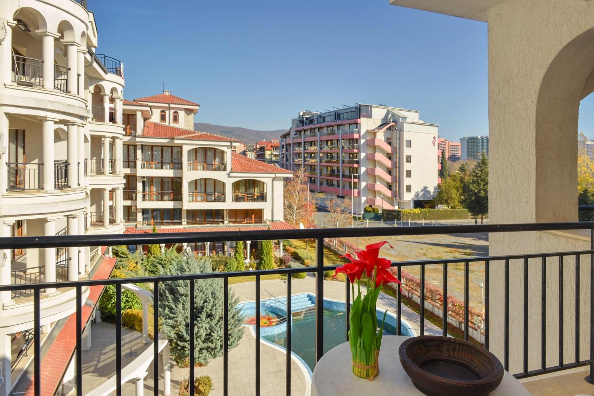Chateau Del Mar Holiday Apartments Sunny Beach Exterior photo